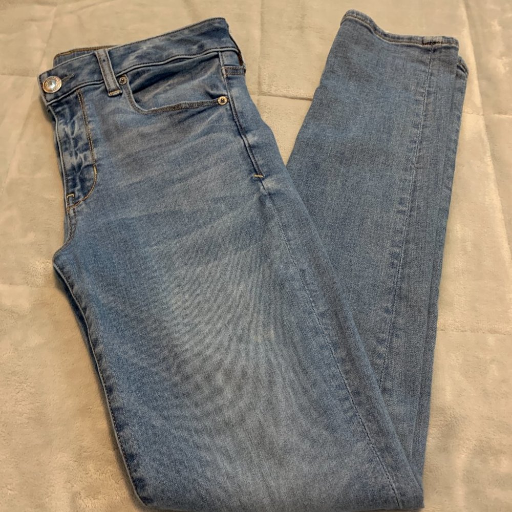 Size 8 AE Next Level Jeans